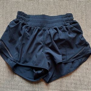 Lululemon hotty hot low rise lined shorts 2.5 in navy. Size 2.